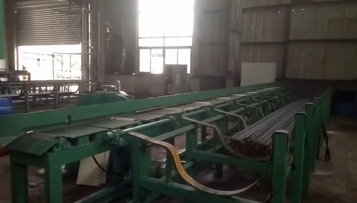 Long steel bar roller straightening line with extended support bed